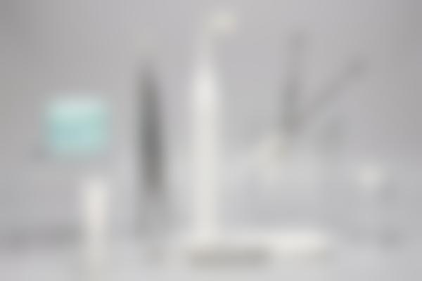 2024年种植牙政策：60/70/80岁可申请种牙，报销范围扩大！