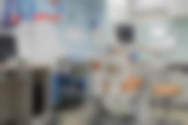 八、乌鲁木齐丝路和口腔门诊部怎么预约？