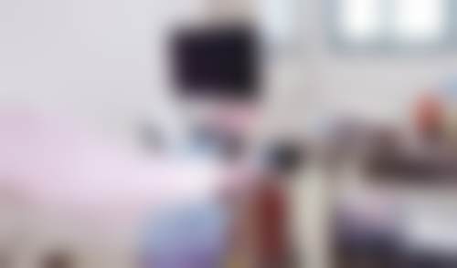 初诊检查，了解情况