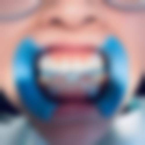 三、新疆乌鲁木齐罗霞口腔诊所医生介绍