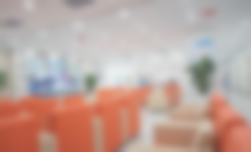 与同行对比凸显优势