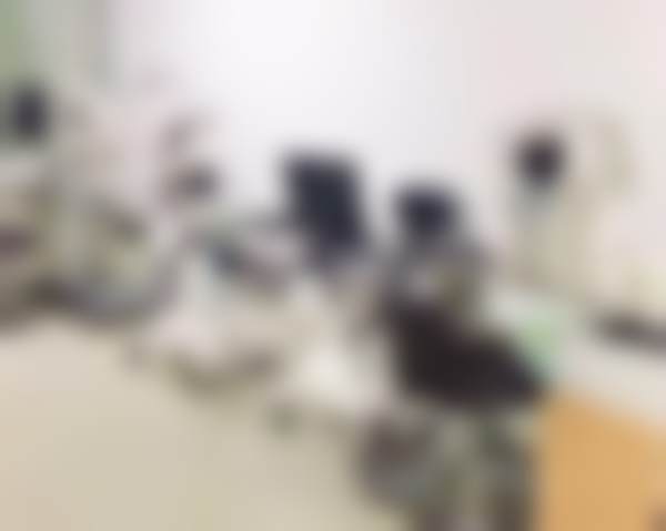 医院优势:正规资质与硬核设备支撑